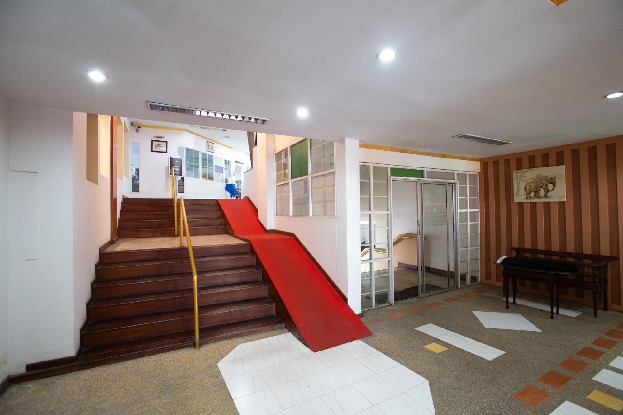 Night Bazaar Place Chiang Mai Exterior photo