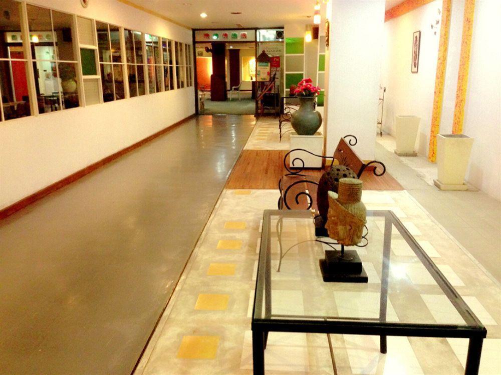 Night Bazaar Place Chiang Mai Exterior photo